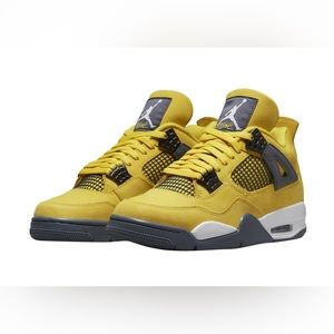 Air Jordan 4 Lightning | Shoe Size: 5 Grade School | In Normal Condition | Worn